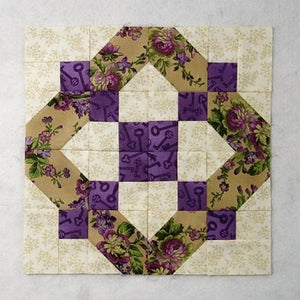 How to Sew a Thirteen Squares Quilt Block