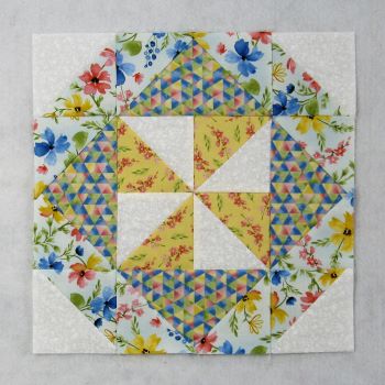 pinwheel mosaic quilt block