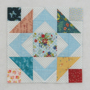 four crowns quilt block