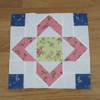 How to Sew an Aunt Sukey’s Choice Quilt Block – fabric-406