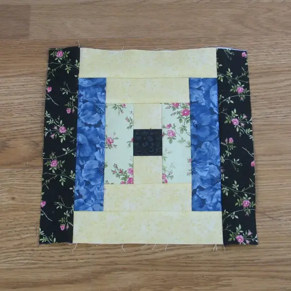How to Sew a Courthouse Steps Quilt Block