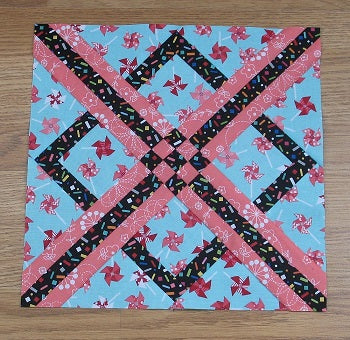 Hot Cross Quilt Block Thumbnail