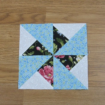 Windmill Quilt Block Pattern – fabric-406