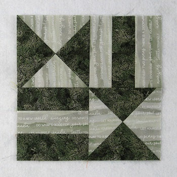 chain and hourglass quilt block